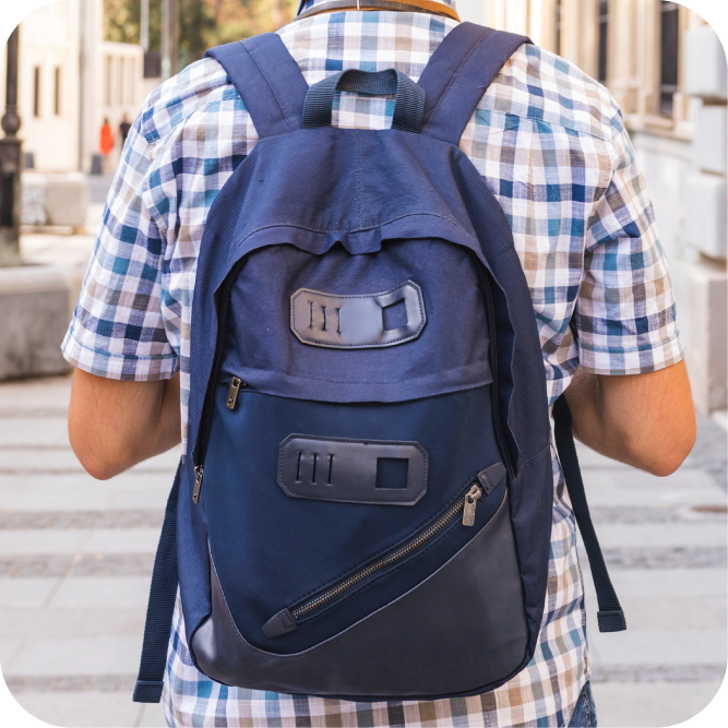 Card com destaque para consertos de mochilas e bags, oferecendo reparos em alças, zíperes e costuras para prolongar a durabilidade.